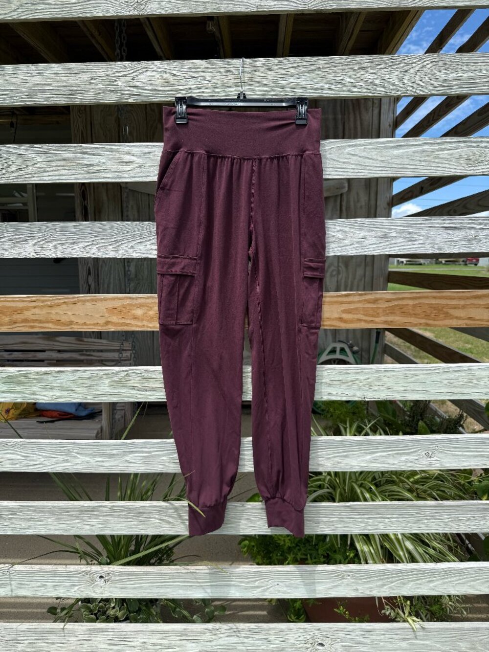 Athleta Salutation Cargo Jogger - Burgundy